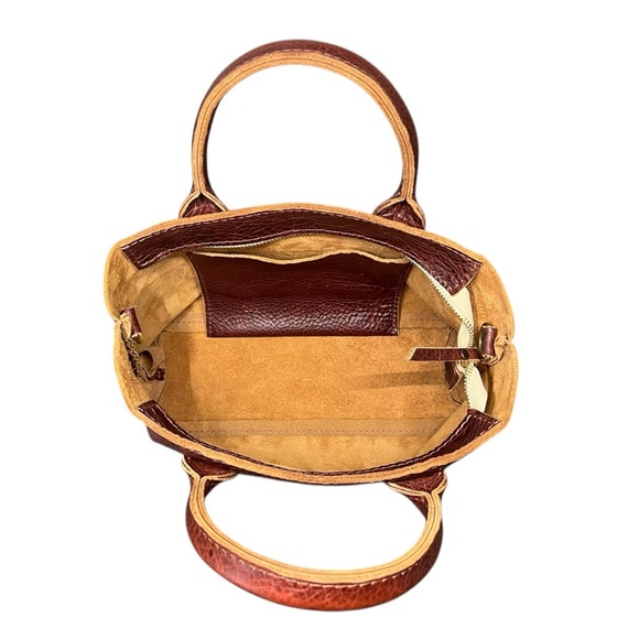 Portland Leather Goods Large Raindrop Crossbody in Cinnamon Bear - Picture 4 of 6